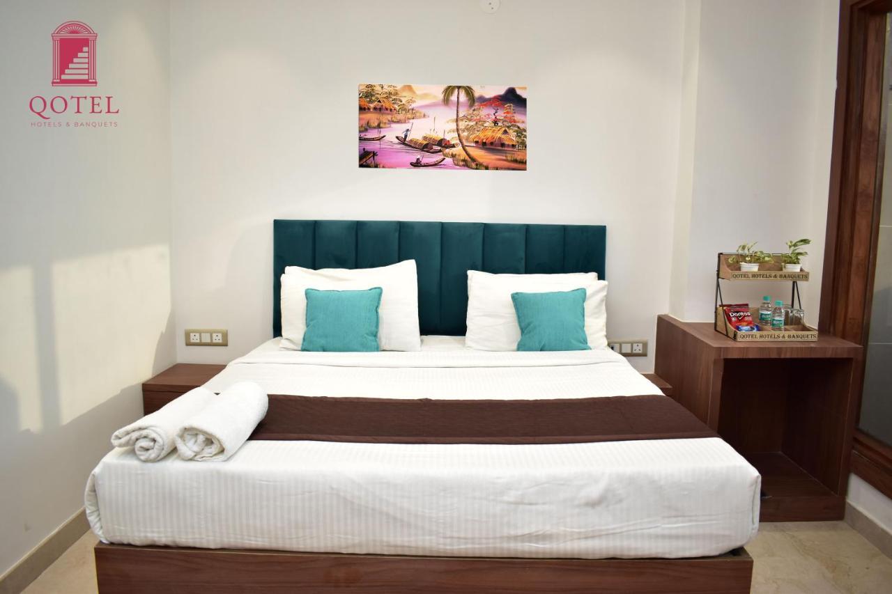 Qotel Hotel Signature Bnb-Ashok Vihar New Delhi Exterior photo
