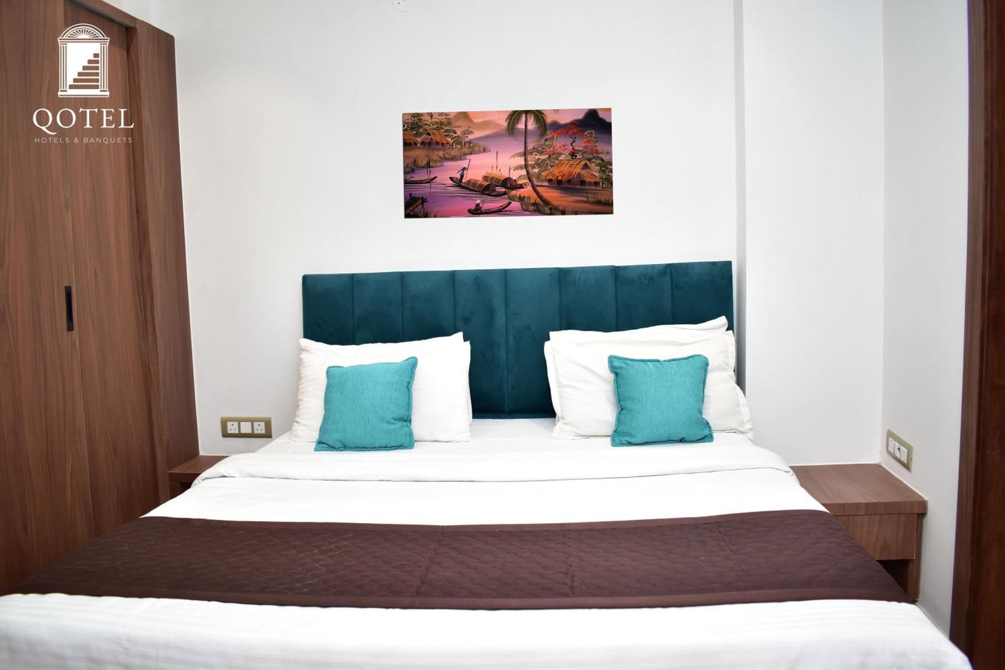 Qotel Hotel Signature Bnb-Ashok Vihar New Delhi Exterior photo